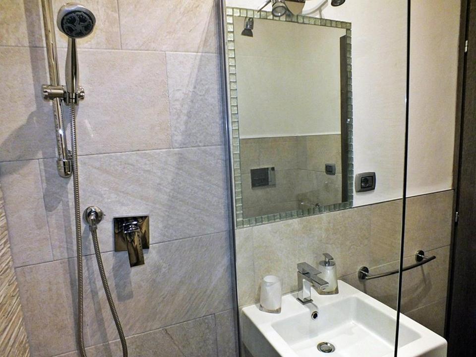 B&B Fiera Inn ボローニャ 部屋 写真